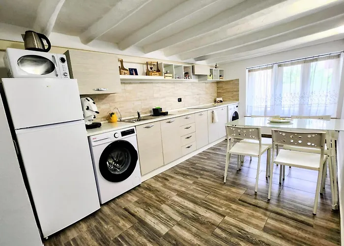 Don Vito'S Home, Dsg2 Short Lets, 250 Mt Metro